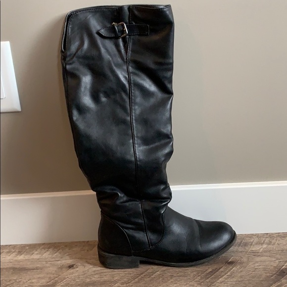 Women’s Tall Boots - Picture 1 of 7